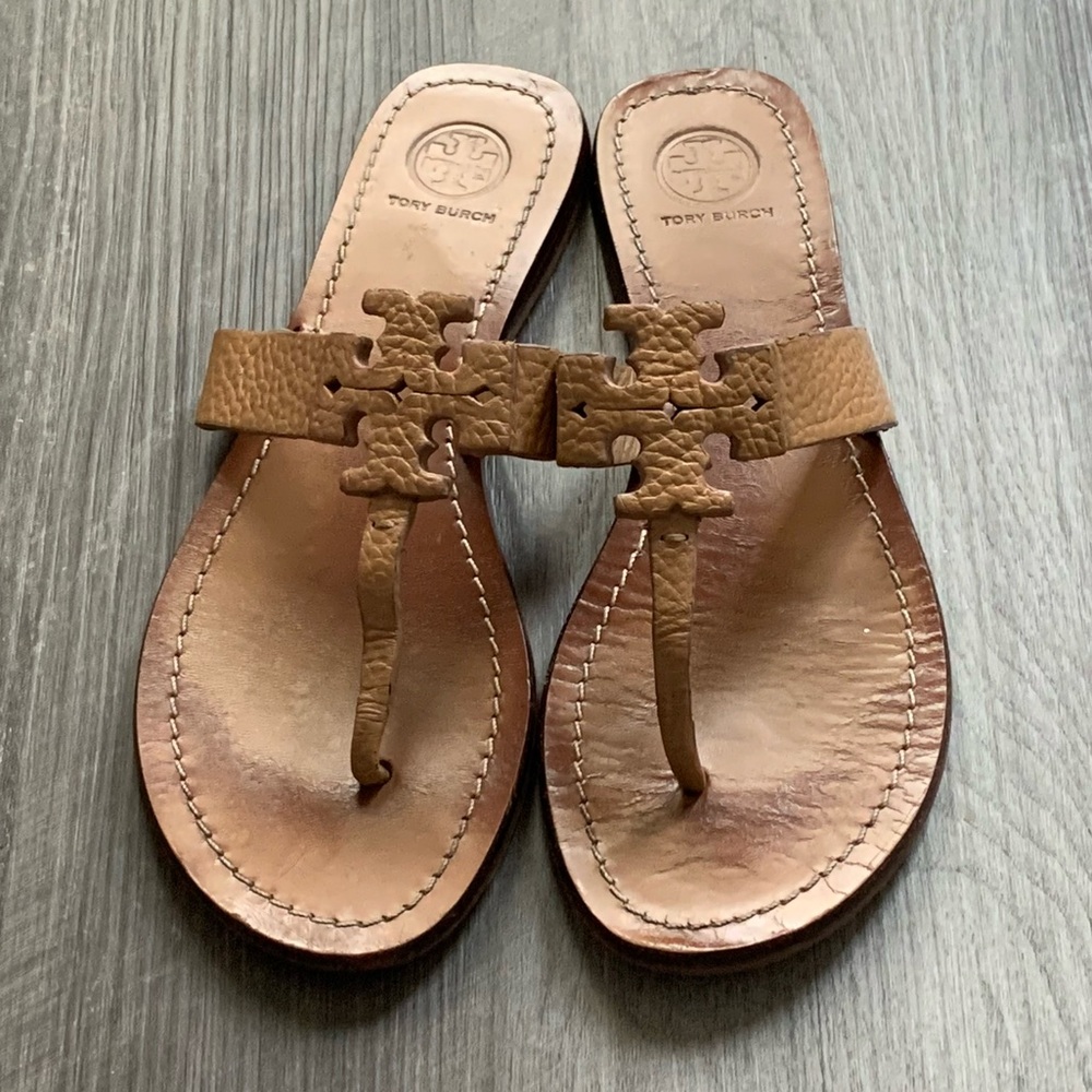 Tory Burch Pebble Leather Laser Cut Logo Slides Flat Thong Neutrals Size 7,5